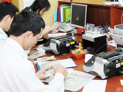 Tỷ giá USD hôm 7/3: Phăm phăm leo dốc, thị trường đợi loạt tin mới