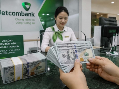 Tỷ giá USD hôm 03/7: Đồng USD lao dốc  