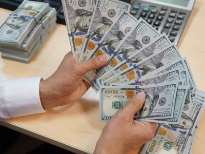 Tỷ giá USD hôm 17/4: Trong nước giảm nhẹ, thế giới nhích tăng  