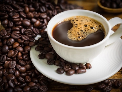 Giá cà phê hôm 17/12/2025: cà phê trong nước nguy cơ thủng mốc 90.000 đồng/kg