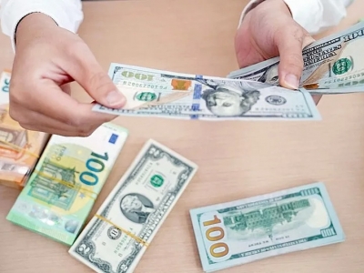 Tỷ giá USD hôm 10/10: Thị trường tự do tăng giá liên tiếp