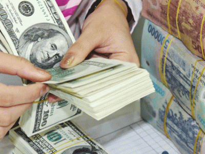 Tỷ giá USD hôm 3/1: Vọt tăng trên thị trường và ngân hàng