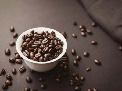 Giá cà phê hôm 26/9/2025: tồn kho trên sàn thấp giúp Arabica tiếp tục tăng