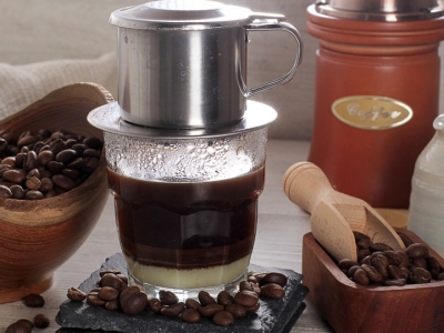 Giá cà phê hôm 22/11: Vàng tăng cao hút dòng tiền ra khỏi cà phê