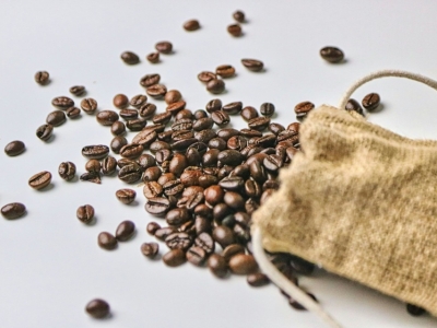 Giá cà phê hôm 28/3/2025: đầu cơ bán tháo, Robusta mất gần 250 USD/tấn/2 ngày