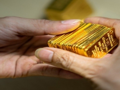 Giá vàng hôm nay giảm ở cả hai thị trường