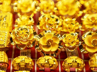 Giá vàng hôm 01/4: tăng vọt, nhẫn áp sát ngưỡng 102 triệu đồng