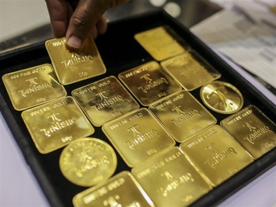 Giá vàng hôm 27/12: Vàng, USD diễn biến trái chiều