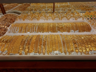 Giá vàng hôm 16/8: Lao dốc, mất mốc 1.800 USD/ounce