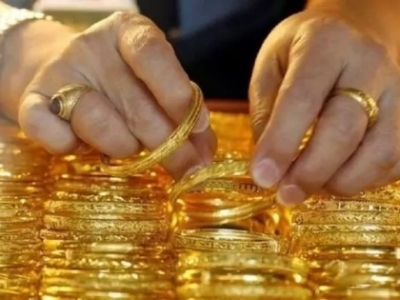 Giá vàng hôm 17/8: Tiếp tục đi xuống