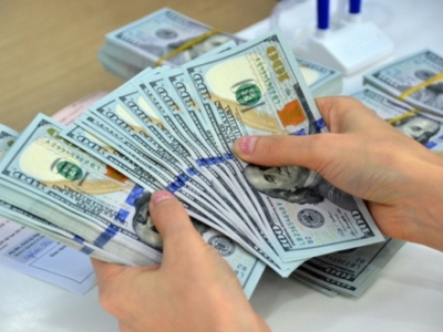 Tỷ giá USD hôm 13/12: Ngân hàng tăng mạnh và thị trường tự do giảm